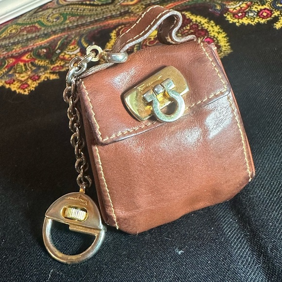 SALVATORE FERRAGAMO Bag motif Gancini Bag Charm Leather Brown & gold hardware - Picture 1 of 11